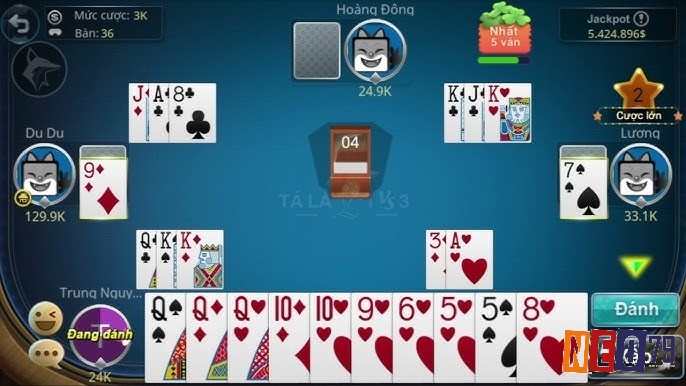 Phỏm Q được tạo từ 9 lá bài được chia khi chơi game đánh bài tá lả