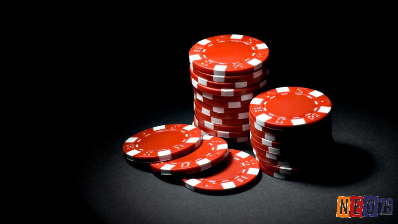 Tìm hiểu lịch sử deep stack poker là gì sẽ giúp bạn thấy rõ vì sao hình thức này ngày càng được giới poker chuyên nghiệp ưa chuộng.