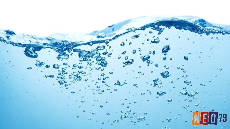 Chiêm bao thấy nước trong ám chỉ sự vui vẻ